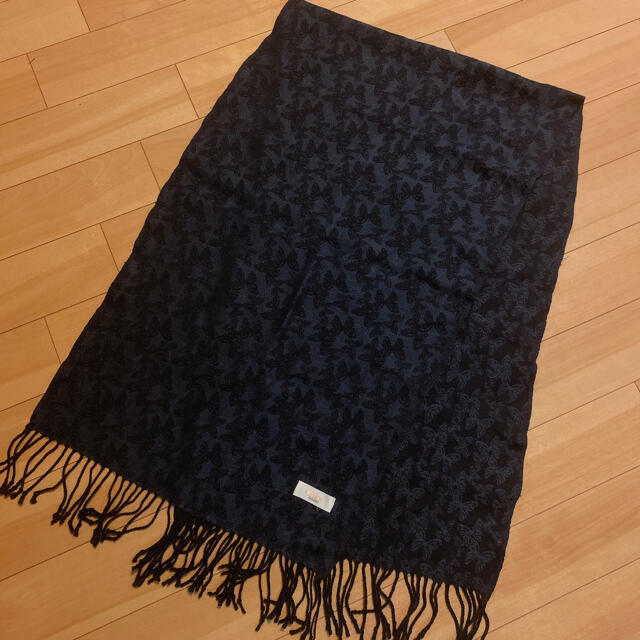 Chloe(クロエ)の送料込★ Chloe ストール クロエ FOULARDS マフラー　ブラック　蝶 レディースのファッション小物(マフラー/ショール)の商品写真