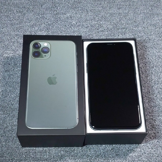 Apple(アップル)のiPhone11 Pro 256GB SIMフリー（極美品） スマホ/家電/カメラのスマートフォン/携帯電話(スマートフォン本体)の商品写真