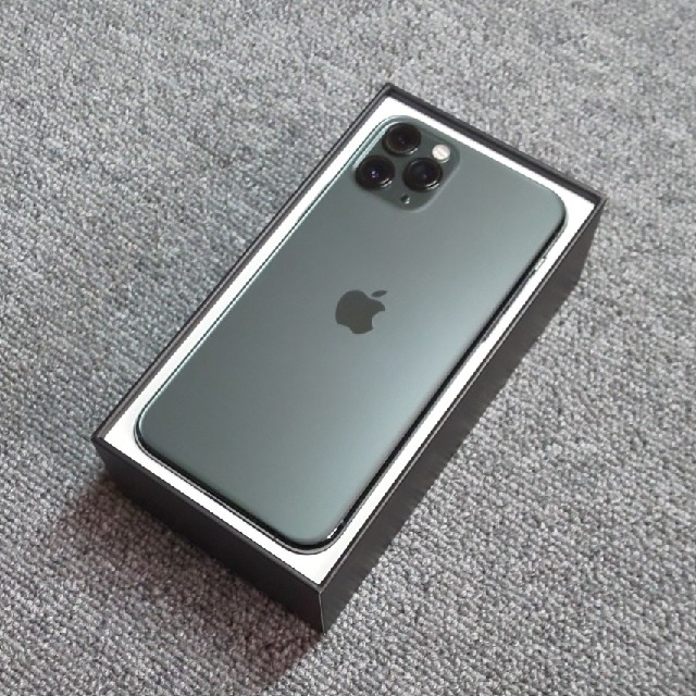 Apple(アップル)のiPhone11 Pro 256GB SIMフリー（極美品） スマホ/家電/カメラのスマートフォン/携帯電話(スマートフォン本体)の商品写真
