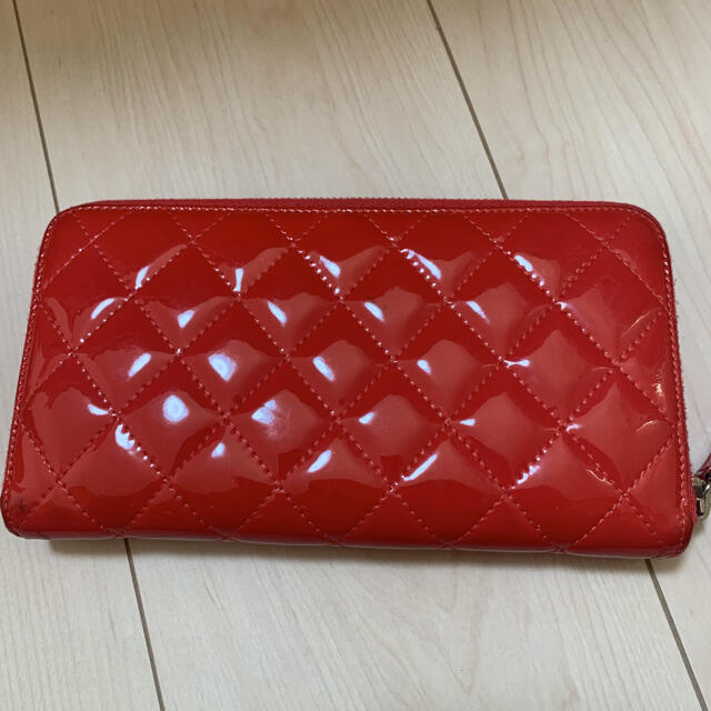 CHANEL(シャネル)のシャネル ラウンドファスナー 長財布 マトラッセ レッド  レディースのファッション小物(財布)の商品写真