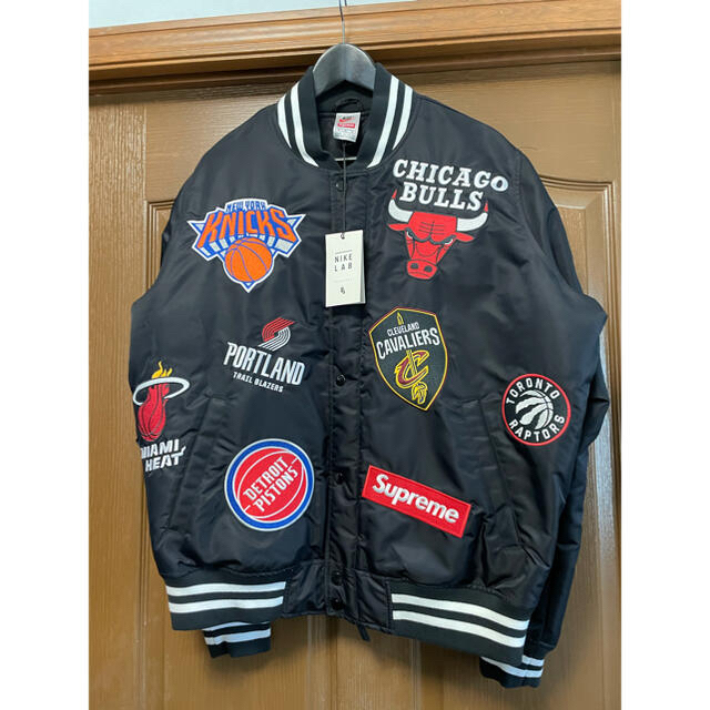 supreme ジャケット | escolalf.com.br
