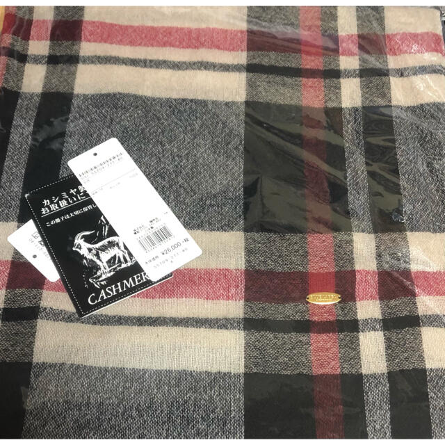 BURBERRY BLUE LABEL(バーバリーブルーレーベル)の専用です。　ブルーレーベル クレストブリッジ  カシミヤ　チェック柄 レディースのファッション小物(マフラー/ショール)の商品写真