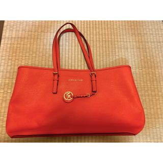 マイケルコース(Michael Kors)の【クリクリ様専用】Michael Kors(Red)数回のみ使用(トートバッグ)