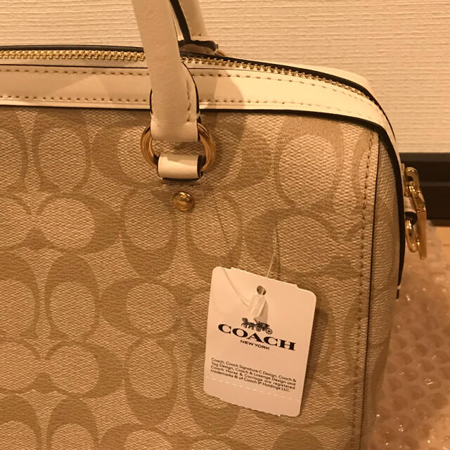 COACH(コーチ)のCOACH コーチシグネチャーロゴ2wayバッグ☆新品未使用タグ付☆ レディースのバッグ(ハンドバッグ)の商品写真