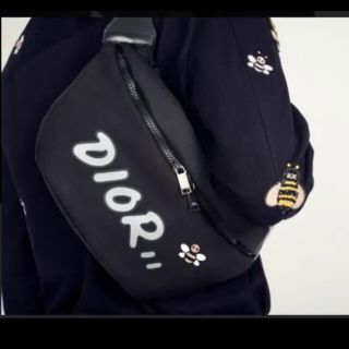 ディオール カウズ DIOR KAWS ボディバッグ 黒青 ウエストポーチ