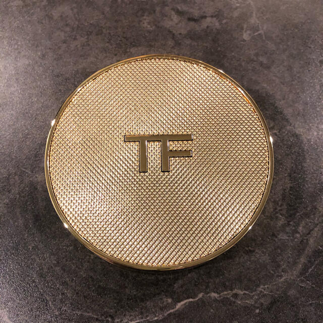 TOM FORD(トムフォード)のTOMFORDクッションファンデ コスメ/美容のベースメイク/化粧品(ファンデーション)の商品写真