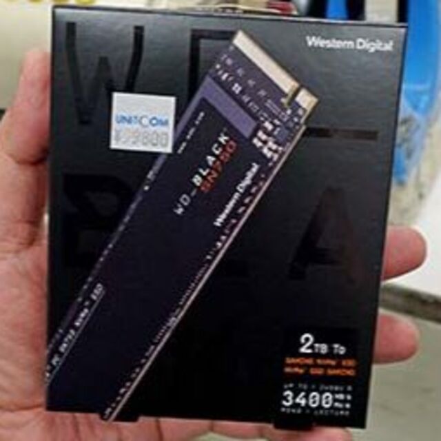 35日のみ使用　WD Black SN750 NVMe WDS200T3X0C