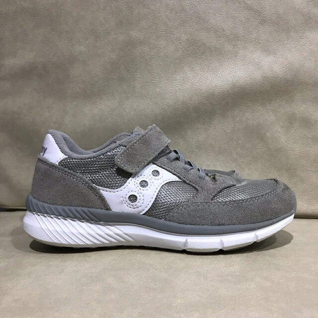 SAUCONY(サッカニー)の【編み物屋さん専用】サッカニー　スニーカー　19cm キッズ/ベビー/マタニティのキッズ靴/シューズ(15cm~)(スニーカー)の商品写真