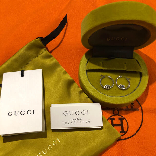 Gucci(グッチ)のGUCCI ピアス（WG ダイヤ付き） レディースのアクセサリー(ピアス)の商品写真