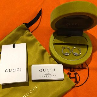 グッチ(Gucci)のGUCCI ピアス（WG ダイヤ付き）(ピアス)