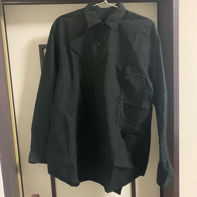 COMOLI(コモリ)のcomoli シャツ コモリ サイズ1 ブラック　コモリシャツ　タグ付き メンズのトップス(シャツ)の商品写真
