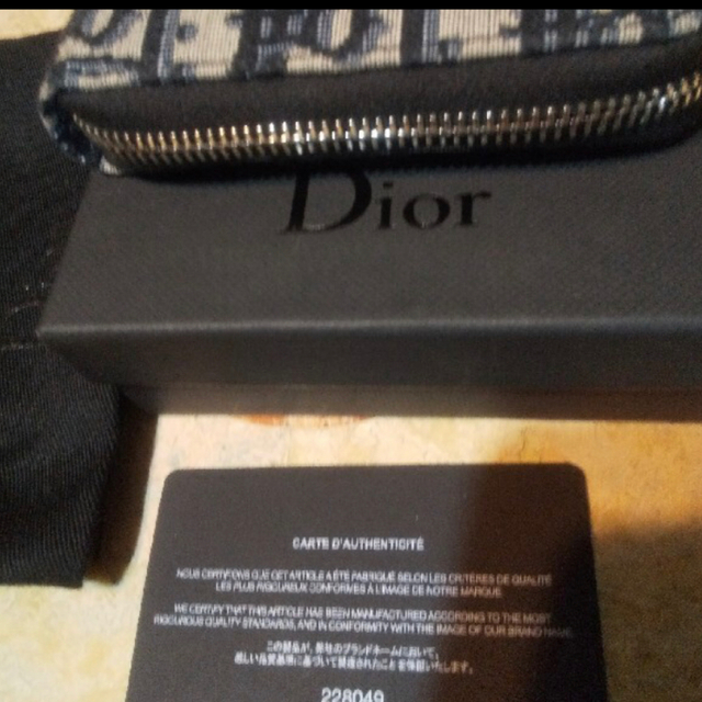 Dior コンパクトウォレット