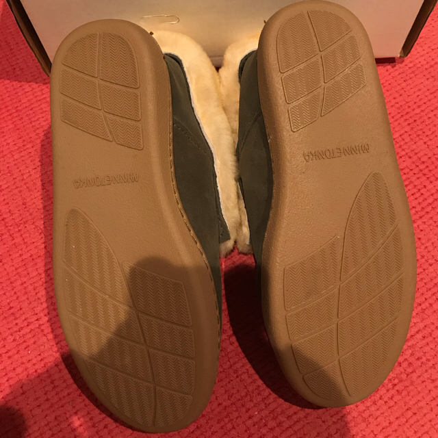 Minnetonka(ミネトンカ)のミネトンカ　ムートン　ブーツ　24cm 新品 レディースの靴/シューズ(ブーツ)の商品写真