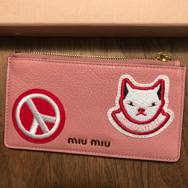 miumiu(ミュウミュウ)のMIUMIU ミュウミュウ　ねこ　ネコ　猫　コインケース レディースのファッション小物(コインケース)の商品写真