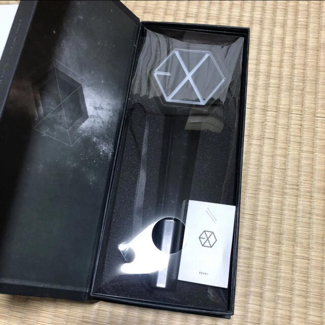 EXO(エクソ)のHARU様専用 EXO 公式ペンライト  黒のみ エンタメ/ホビーのCD(K-POP/アジア)の商品写真