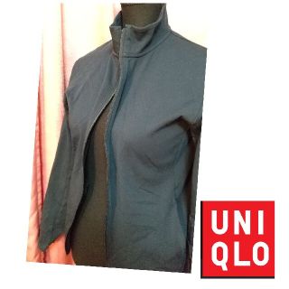 ユニクロ(UNIQLO)のユニクロ★上着  Ｍサイズ  ネイビー紺色日焼けどめ(ウォーキング)