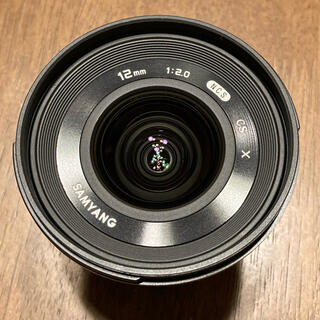 フジフイルム(富士フイルム)のSAMYANG 12mm F2.0 NCS CS ブラック　フジXマウント(レンズ(単焦点))