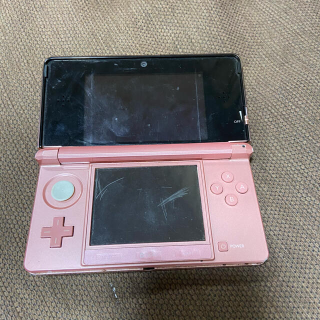 任天堂(ニンテンドウ)の3DS ピンク ジャンク品 本体のみ エンタメ/ホビーのゲームソフト/ゲーム機本体(携帯用ゲーム機本体)の商品写真