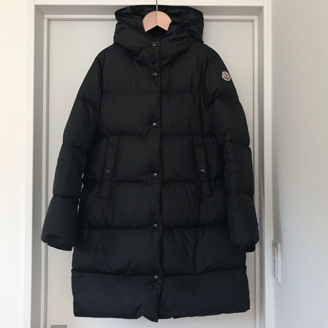 MONCLER(モンクレール)のヒゲミチャンさま専用 レディースのジャケット/アウター(ダウンコート)の商品写真