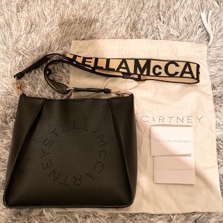 ステラマッカートニー(Stella McCartney)のゆうまま様専用★ステラマッカートニー ロゴショルダーバッグ黒(ショルダーバッグ)