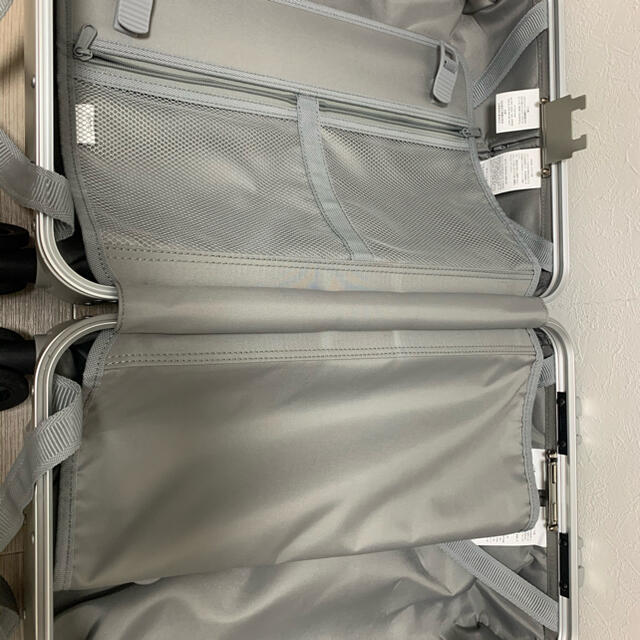 MUJI (無印良品)(ムジルシリョウヒン)の無印アルミキャリーケース レディースのバッグ(スーツケース/キャリーバッグ)の商品写真