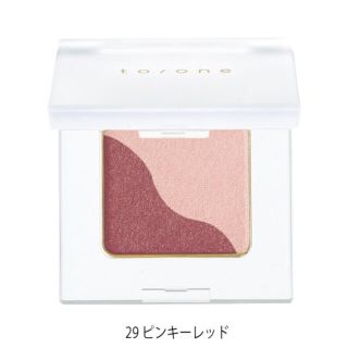 コスメキッチン(Cosme Kitchen)のto/one ペダルアイシャドウ　29ピンキーレッド(アイシャドウ)