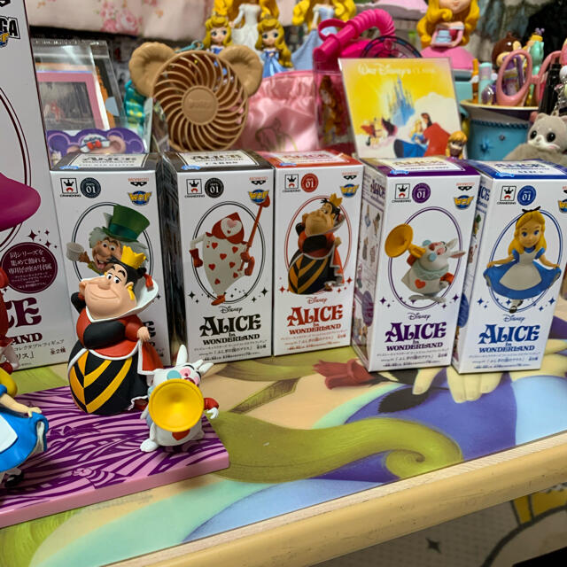 Disney(ディズニー)の不思議の国のアリス ワールドコレクタブルフィギュア エンタメ/ホビーのおもちゃ/ぬいぐるみ(キャラクターグッズ)の商品写真