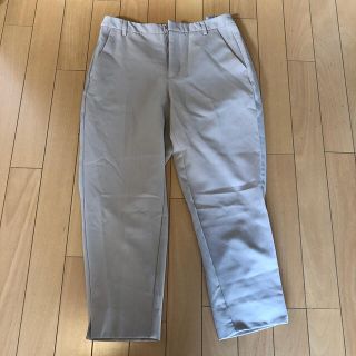 ジーユー(GU)の【レディース】GU クロップドパンツ　Mサイズ(クロップドパンツ)