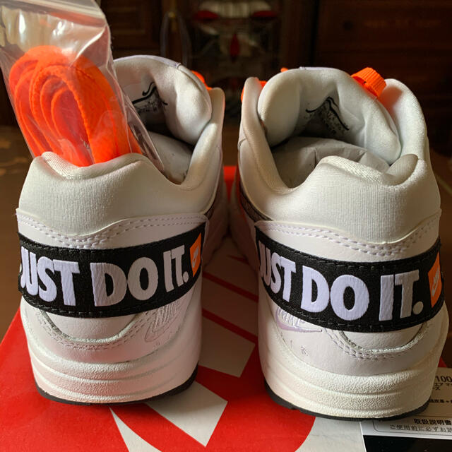 NIKE(ナイキ)の新品未使用　ナイキ ウィメンズ エアマックス 1 LX "JUST DO IT" レディースの靴/シューズ(スニーカー)の商品写真