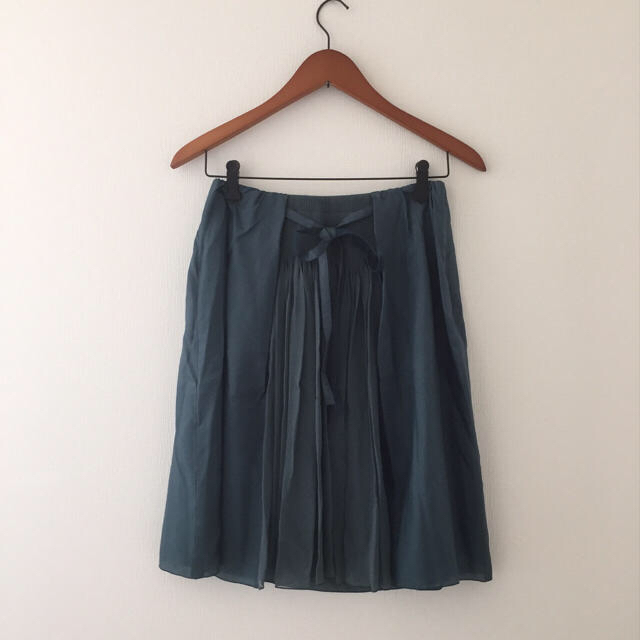 TOMORROWLAND(トゥモローランド)の美品✳︎ボールジー  シルクスカート レディースのスカート(ひざ丈スカート)の商品写真