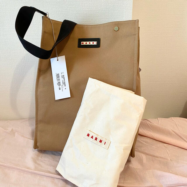 低価 MARNI トート 新品未使用 キャンバス 大人気即納