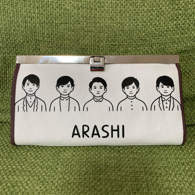 嵐(アラシ)の嵐 リメイク長財布 嵐を旅する展覧会グッズポーチ エンタメ/ホビーのタレントグッズ(アイドルグッズ)の商品写真