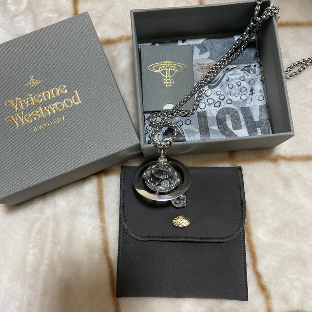 VivienneWestwood クリスタルドロップ　ネックレス　ペンダントアクセサリー