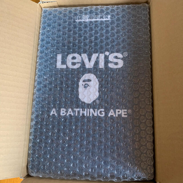 A BATHING APE(アベイシングエイプ)のBAPE LEVI’S BE@RBRICK 400% 100% リーバイス エンタメ/ホビーのフィギュア(その他)の商品写真