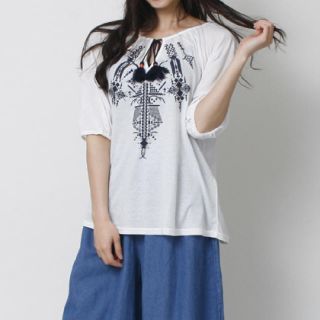 ゴージ(GORGE)のGORGE ボヘミアン柄 タッセル付き(Tシャツ(半袖/袖なし))