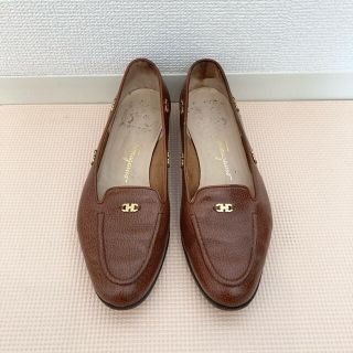 サルヴァトーレフェラガモ(Salvatore Ferragamo)のサルヴァトーレ　フェラガモ　フラットパンプス(ハイヒール/パンプス)