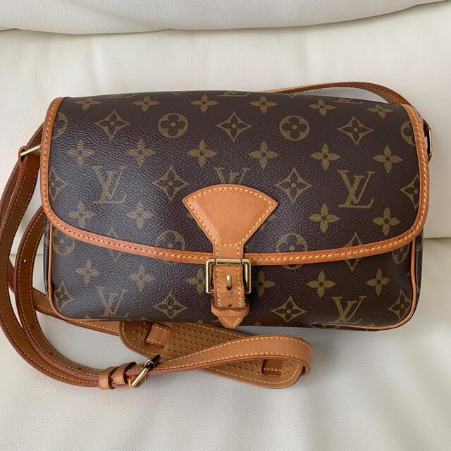 最前線の LOUIS VUITTON ソローニュ モノグラム ルイヴィトン