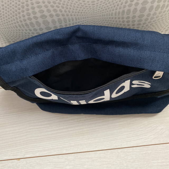 adidas(アディダス)のadidas ウエストポーチ レディースのバッグ(ボディバッグ/ウエストポーチ)の商品写真