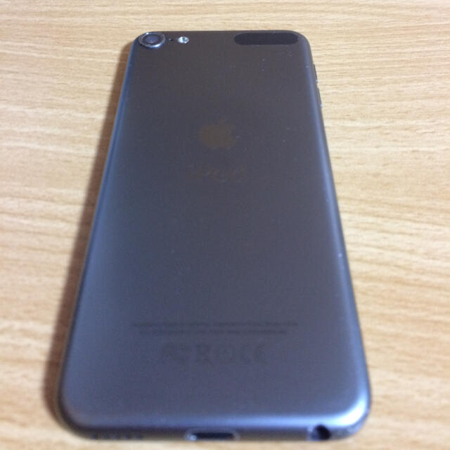 iPod touch(アイポッドタッチ)の(お値下げしました！)ipod touch 第6世代 32GB スペースグレイ スマホ/家電/カメラのオーディオ機器(ポータブルプレーヤー)の商品写真