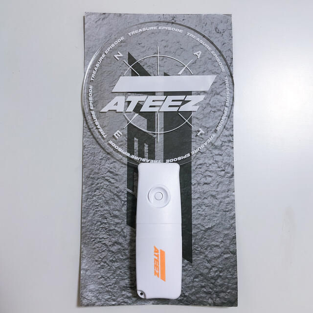 【7%クーポンで￥7176】 ATEEZ 旧式 アクリル ペンライト