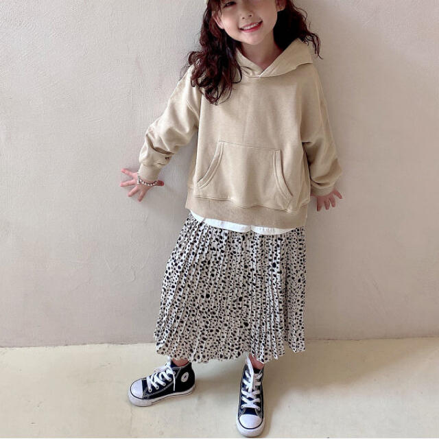 THE SHOP TK(ザショップティーケー)のTHESHOPTK ダルメシアン柄スカート キッズ/ベビー/マタニティのキッズ服女の子用(90cm~)(スカート)の商品写真