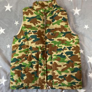 アベイシングエイプ(A BATHING APE)のエイプ ダウンベスト パズルカモ柄 美品 Lサイズ(ダウンベスト)