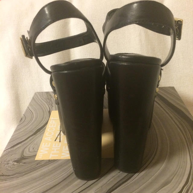 elianegigi(エリアーヌジジ)のelianegigi厚底サンダル レディースの靴/シューズ(サンダル)の商品写真