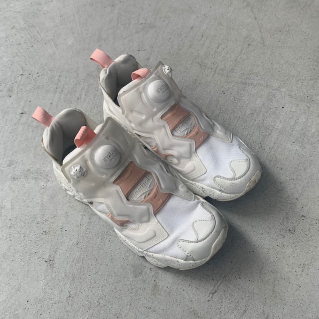 Reebok(リーボック)のReebok INSTA PUMP FURY レディースの靴/シューズ(スニーカー)の商品写真