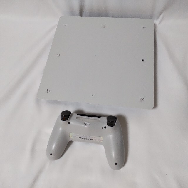 PlayStation4(プレイステーション4)のPS4 グレイシャーホワイト 薄型 CUH-2100A500GB 美品 エンタメ/ホビーのゲームソフト/ゲーム機本体(家庭用ゲーム機本体)の商品写真