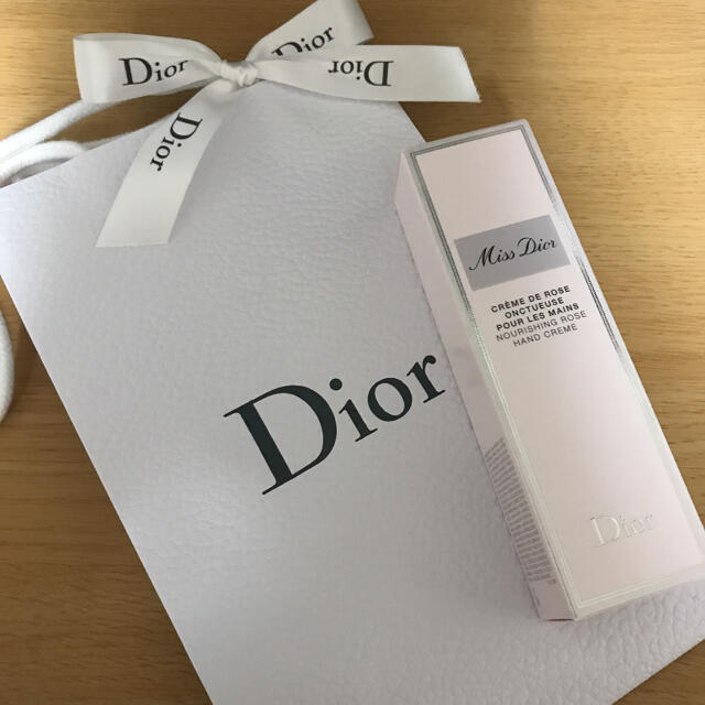 Christian Dior(クリスチャンディオール)の専用です！Dior ハンドクリーム コスメ/美容のボディケア(ハンドクリーム)の商品写真