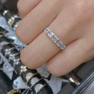 [秋の大特価セール] スクエアカットダイヤモンド 0.3ct　Pt900　リング