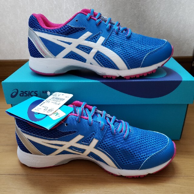 asics(アシックス)のアシックス ASICS スニーカー 23.5cm ランニングシューズ キッズ/ベビー/マタニティのキッズ靴/シューズ(15cm~)(スニーカー)の商品写真