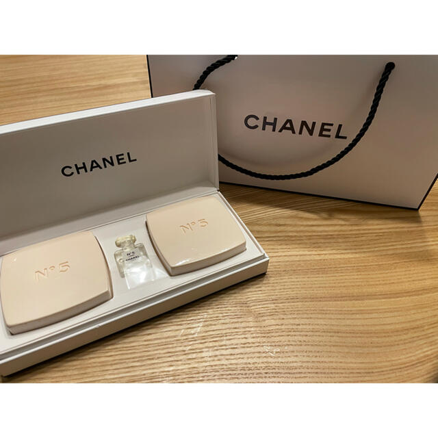 CHANEL ギフト　香水　石鹸