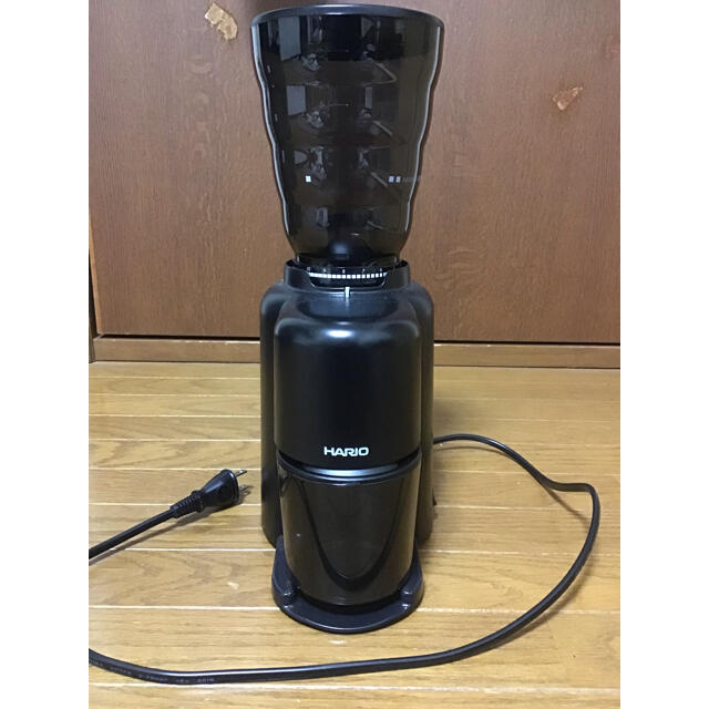 HARIO(ハリオ)のハリオ　v60 Electric coffee grinder compact スマホ/家電/カメラの調理家電(電動式コーヒーミル)の商品写真